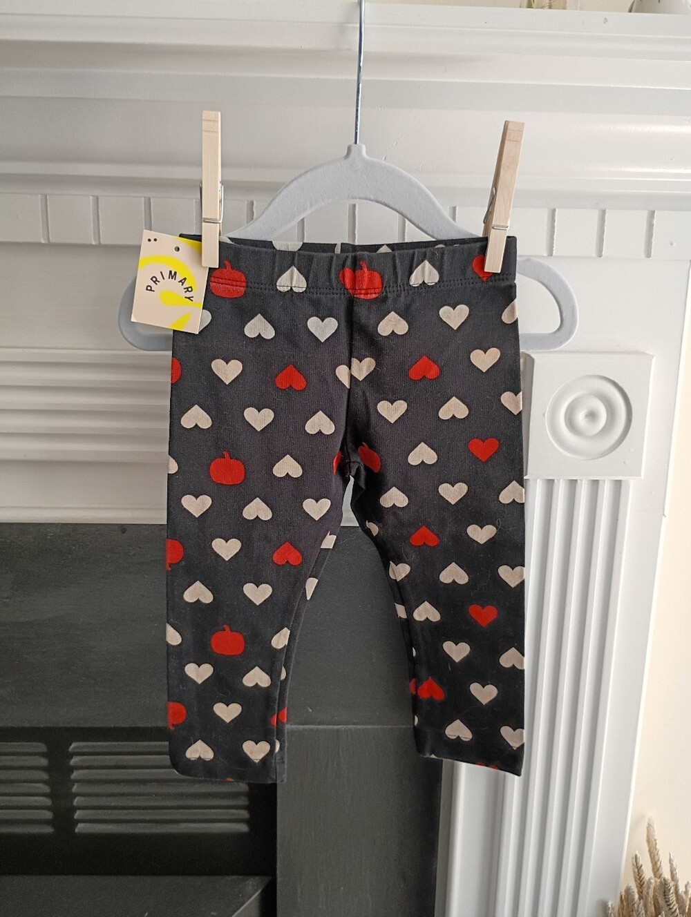 Primary 6-12m Pumpkin Heart Leggings, 2/2
